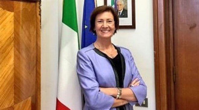 Avustralya Büyükelçisi balkondan düşerek öldü