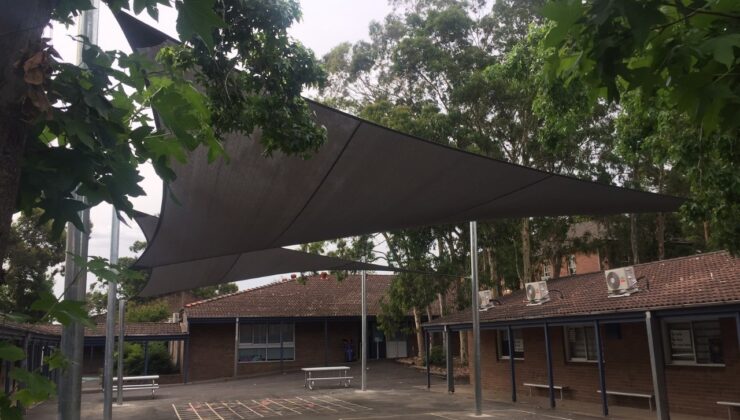 COVID’DEN TEKRAR KAPANAN OKULLAR VE ÖĞRETMEN SIKINTISI