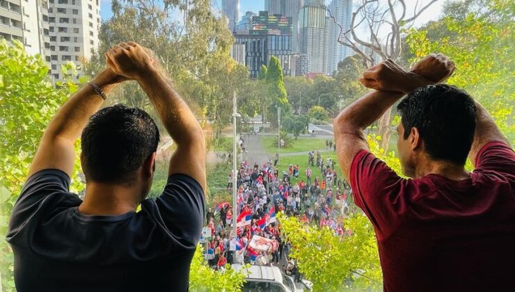 Serbest bırakılan mültecilerden ‘acı ve tatlı’ özgürlük konuşması YARDIM ZAMANI!