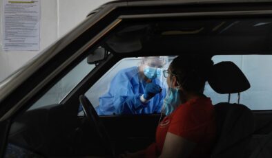 AVUSTRALYA ‘TEYAKKUZDA’ Covid ölümleri ve vakalar yükseliyor