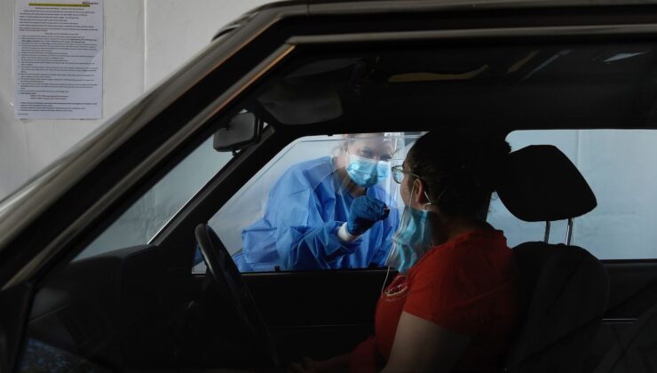 AVUSTRALYA ‘TEYAKKUZDA’ Covid ölümleri ve vakalar yükseliyor