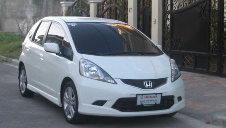 İÇİNDE 4 AYLIK BEBEK BULUNAN ÇALINTI ARAÇ ARANIYOR