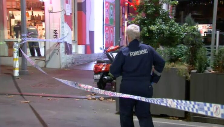 MELBOURNE – dondurma dükkanında bıçaklanan gencin durumu kritik