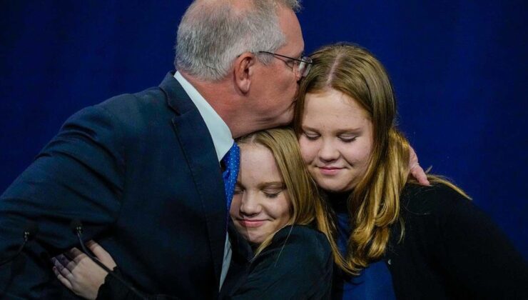 KIZLARINI OKULA BIRAKTI Morrison ilk defa konuştu