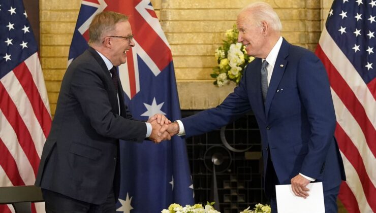 Albanese ve Biden görüşmesindeki şakalaşma dikkat çekti