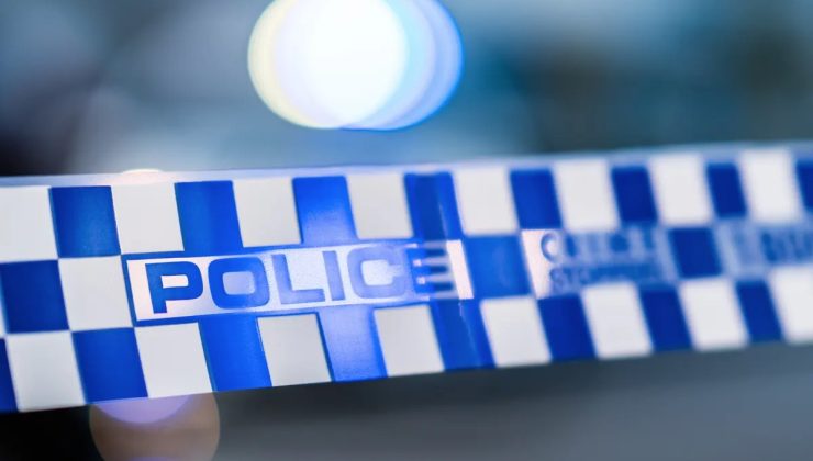 MELBOURNE’DA YİNE SİLAHLAR KONUŞTU Cadde ortasında bir ceset