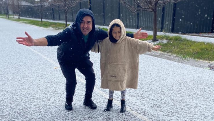 MINIK ASEL İLK DEFA KAR TOPU OYNADI Video Haber