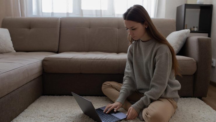 Evden çalışan Avustralyalılar için artan sağlık uyarısı