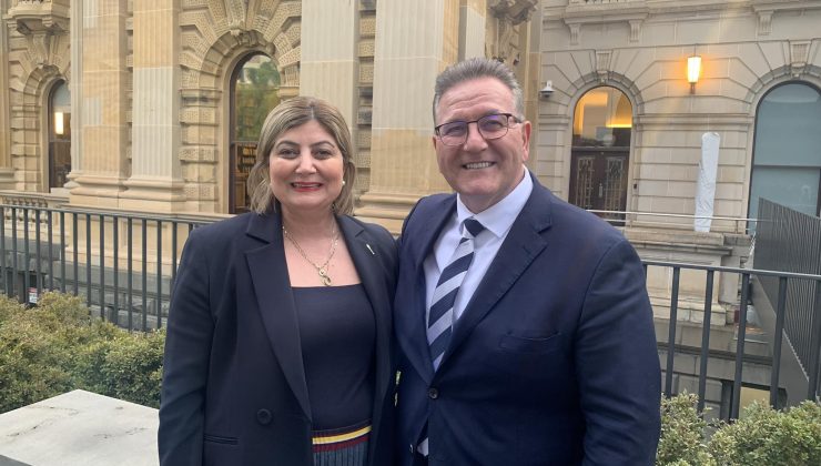 JOHN EREN, SİYASETE VEDA ETTİ