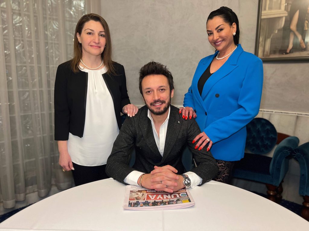 Ses Sanatçısı Veli Erdem Karakülah, Avustralya’da verdiği iki konserle müzik severleri doyasıya eğlendirdi.