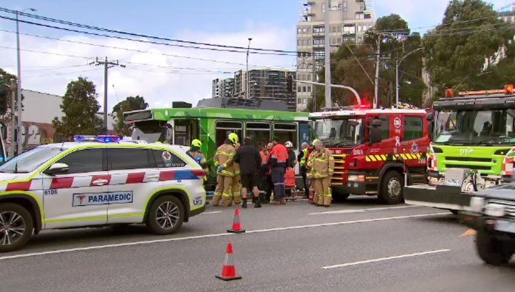 Melbourne’da tramvay kazası 1 KİŞİ ÖLDÜ