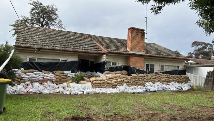 MELBOURNE TEKRAR UYARILDI Sel yine kapıda