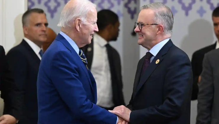 İKİ BAŞBAKAN BULUŞTU