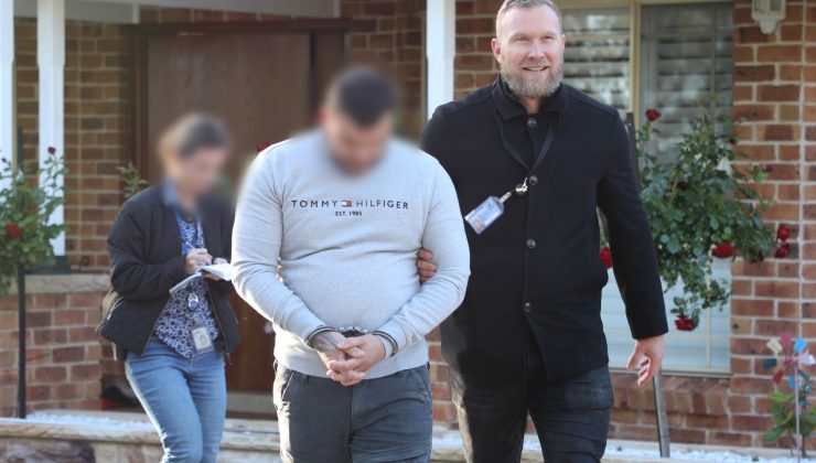 Nakit, tüfek, mühimmat, külçe altın, sigara, kokain, MDMA, esrar vb…