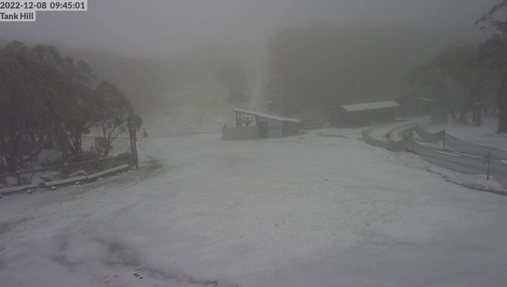 VICTORIA’ya KAR YAĞDI Mevsim dışı soğuk hava