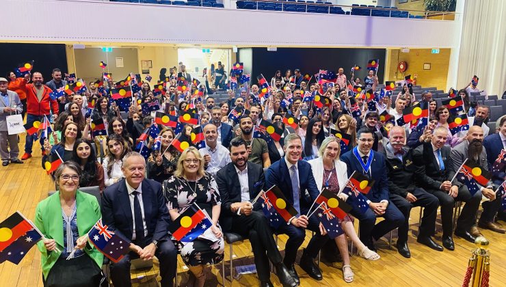 HUME’DE YÜZLERCE KİŞİ AVUSTRALYA VATANDAŞI OLDU