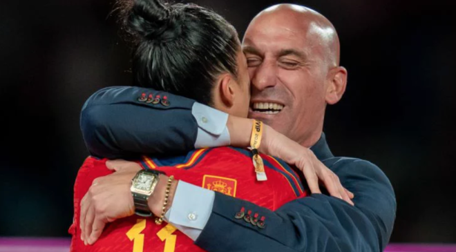 MAÇIN HEYECANI MI! İspanyol futbol patronun davranışı gündem oldu