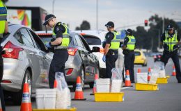 Melbourne’da Alkollü Sürücü Ailesiyle Yakalandı!