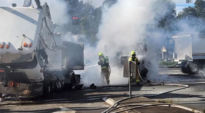 KORKUNÇ KAZA İki Kamyon Alev Aldı