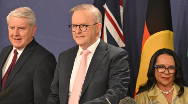 İSTİFA EDEN BAKANLAR ARTIK ‘Ailemiz’ Dedi