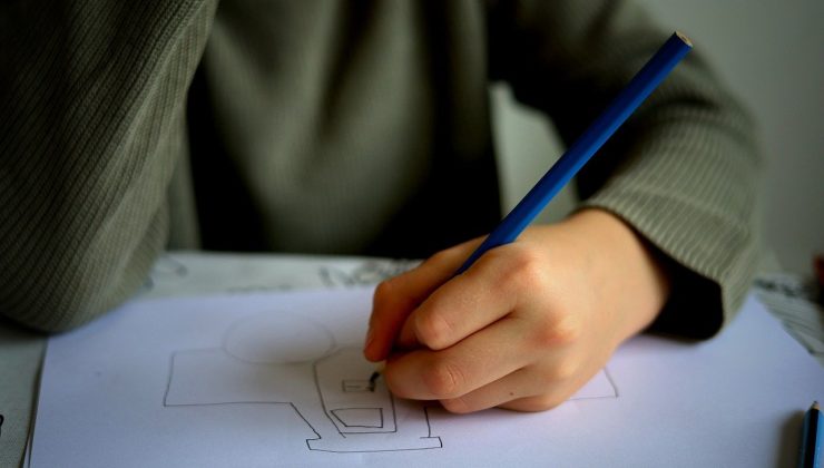 ÖZEL VE DEVLET OKUL FONLARINA ELEŞTİRİ