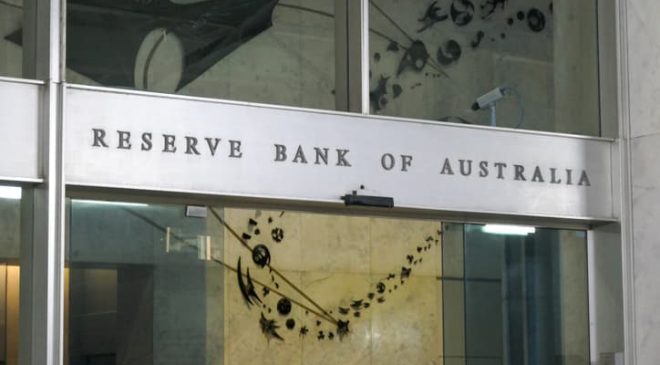 Faiz indirimi tehlikeye mi girdi?