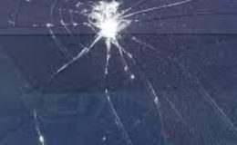 Melbourne’da Yol Kavgası: Araca Çekiç Fırlattı!