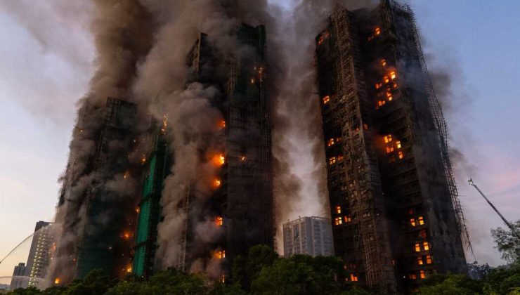 36 Ölü – Yüzlerce Kayıp Alevler 32 katlı binayı sardı