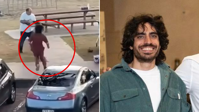 AHMED’İN YANINDA Kırmızı tişörtlünün hikayesi