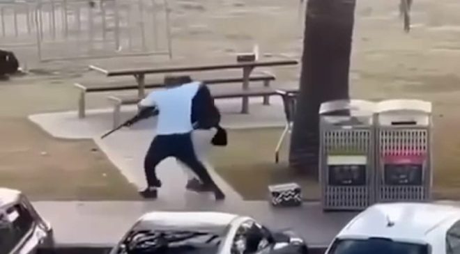 O GERÇEK KAHRAMAN Silahsız Sivilin Mücadelesi